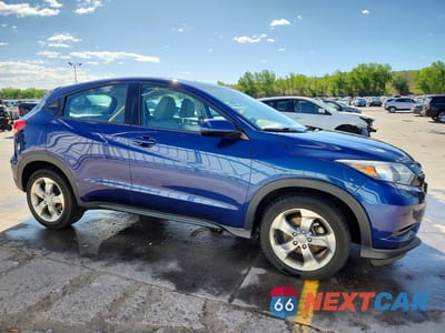 Czwarte zdjęcie samochodu z boku: 2017 HONDA HR-V LX VIN:3CZRU6H34HG705592 - miniatura