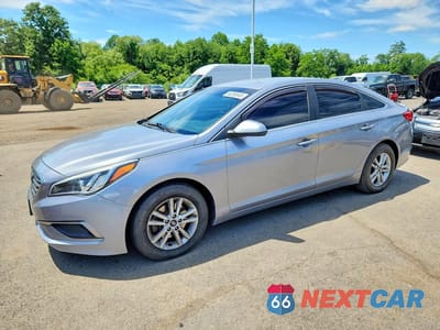 2017 HYUNDAI SONATA SE 5NPE24AF2HH493771 - główne zdjęcie licytacji z USA - miniatura
