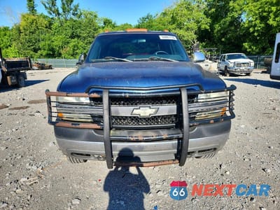 Piąte zdjęcie samochodu w środku: 2002 CHEVROLET SILVERADO K3500 VIN:1GCJK33192F121954 - miniatura