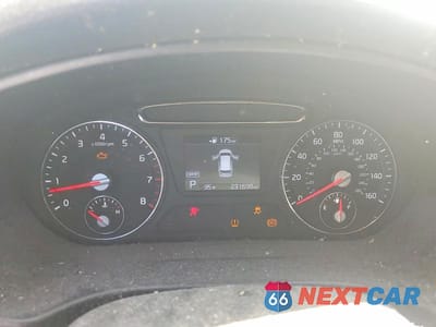 Zdjęcie 9 z 13 samochodu: 2019 KIA SORENTO L VIN:5XYPG4A30KG577599 - miniatura