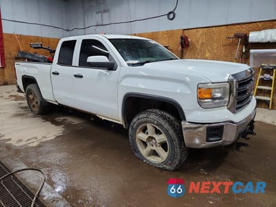 Czwarte zdjęcie samochodu z boku: 2014 GMC SIERRA K1500 VIN:1GTV2TEC2EZ164518 - miniatura