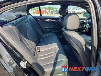Zdjęcie 10 z 12 samochodu: 2019 BMW 530 XI VIN:WBAJA7C51KWW08690 - miniatura