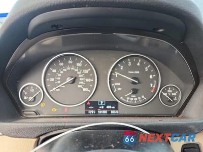 Zdjęcie 9 z 12 samochodu: 2013 BMW 320 I VIN:WBA3B1C52DF462645 - miniatura