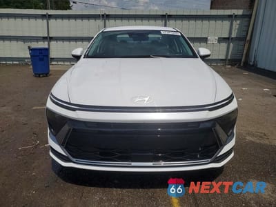 Piąte zdjęcie samochodu w środku: 2025 HYUNDAI SONATA SE VIN:KMHL24JA9SA472731 - miniatura