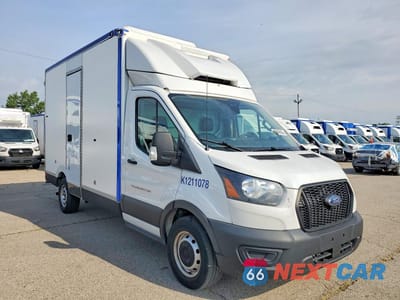 Czwarte zdjęcie samochodu z boku: 2022 FORD TRANSIT DELIVERY TRUCK VIN:1FDBW5Z85NKA39963 - miniatura