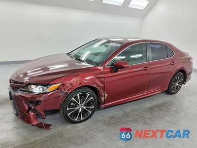 2018 TOYOTA CAMRY SE 4T1B11HK3JU616749 - główne zdjęcie licytacji z USA - miniatura