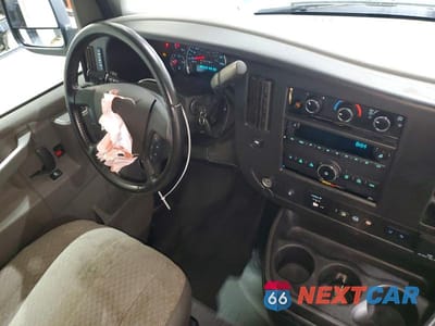 Zdjęcie 8 z 12 samochodu: 2021 CHEVROLET EXPRESS G2500 VIN:1GCWGAFP5M1309897 - miniatura