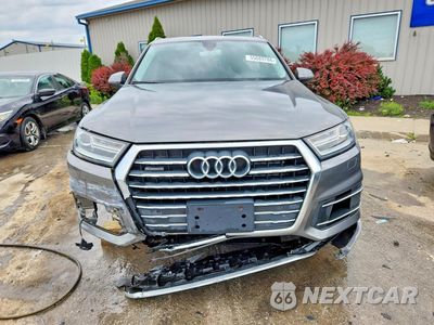 Piąte zdjęcie samochodu w środku: 2017 AUDI Q7 PREMIUM PLUS VIN:WA1LAAF79HD002249 - miniatura