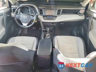 Zdjęcie 8 z 13 samochodu: 2016 TOYOTA RAV4 XLE VIN:JTMWFREV0GJ070037 - miniatura