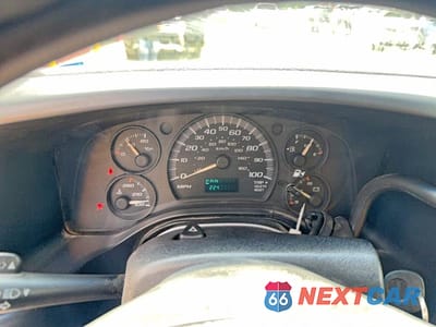 Zdjęcie 8 z 10 samochodu: 2004 GMC SAVANA CUTAWAY G3500 VIN:1GDGG31V141906479 - miniatura