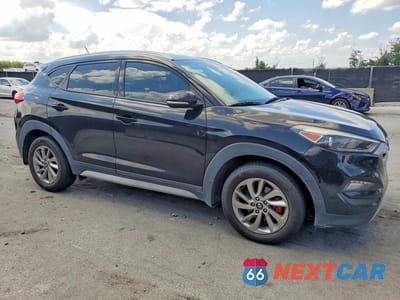 Czwarte zdjęcie samochodu z boku: 2017 HYUNDAI TUCSON ECO VIN:KM8J33A24HU357694 - miniatura