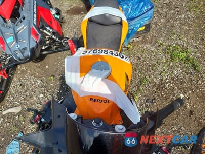 Piąte zdjęcie samochodu w środku: 2013 HONDA CBR250 R VIN:MLHMC4109D5302763 - miniatura