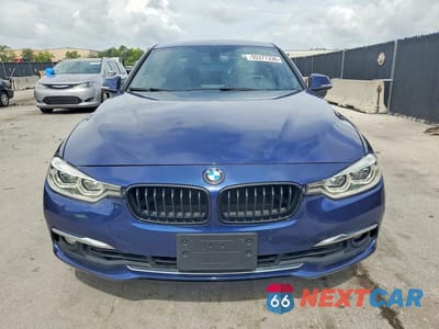 Piąte zdjęcie samochodu w środku: 2018 BMW 330 I VIN:WBA8B9C55JEE81053 - miniatura