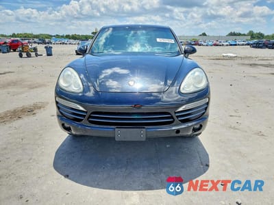 Piąte zdjęcie samochodu w środku: 2012 PORSCHE CAYENNE S VIN:WP1AB2A27CLA40815 - miniatura