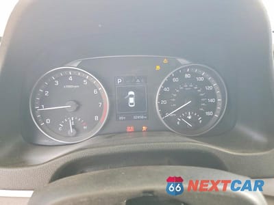Zdjęcie 9 z 12 samochodu: 2018 HYUNDAI ELANTRA VIN:5NPD84LF2JH401930 - miniatura