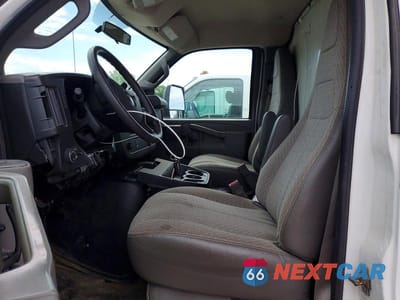 Zdjęcie 7 z 12 samochodu: 2016 CHEVROLET EXPRESS BOX TRUCK VIN:1GB3GTCGXG1239180 - miniatura