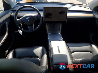 Zdjęcie 8 z 12 samochodu: 2022 TESLA MODEL Y VIN:7SAYGDEE6NA020725 - miniatura