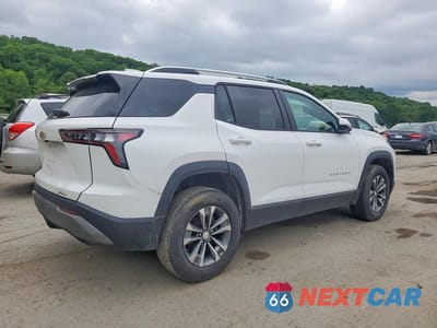 Trzecie zdjęcie samochodu z tyłu: 2025 CHEVROLET EQUINOX LT VIN:3GNAXHEG6SL233978 - miniatura