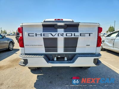 Zdjęcie 6 z 12 samochodu: 2021 CHEVROLET SILVERADO C1500 VIN:3GCNWAEFXMG477494 - miniatura