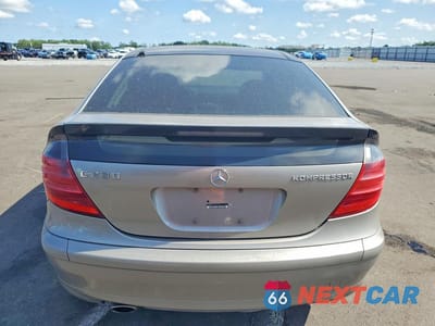Zdjęcie 6 z 12 samochodu: 2003 MERCEDES-BENZ C 230K SPORT COUPE VIN:WDBRN40J43A413707 - miniatura