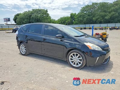 Czwarte zdjęcie samochodu z boku: 2012 TOYOTA PRIUS V FIVE VIN:JTDZN3EU0C3085592 - miniatura