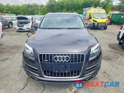 Piąte zdjęcie samochodu w środku: 2015 AUDI Q7 TDI PREMIUM PLUS VIN:WA1LMAFE0FD015409 - miniatura