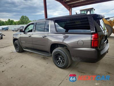 Drugie zdjęcie samochodu z przodu: 2017 CHEVROLET SUBURBAN K1500 LT VIN:1GNSKHKC8HR312316 - miniatura