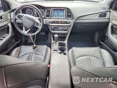 Zdjęcie 8 z 12 samochodu: 2019 HYUNDAI SONATA LIMITED VIN:5NPE34AFXKH785561 - miniatura