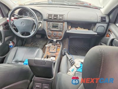 Zdjęcie 8 z 13 samochodu: 2005 MERCEDES-BENZ ML 350 VIN:4JGAB57E35A531686 - miniatura