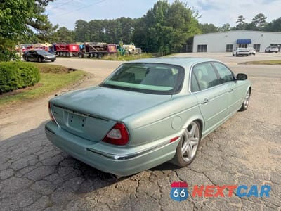 Czwarte zdjęcie samochodu z boku: 2005 JAGUAR VANDENPLAS VIN:SAJWA82C55SG45255 - miniatura