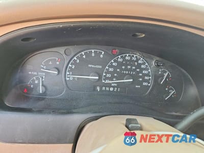 Zdjęcie 9 z 13 samochodu: 2000 FORD EXPLORER EDDIE BAUER VIN:1FMZU64P6YUB30936 - miniatura