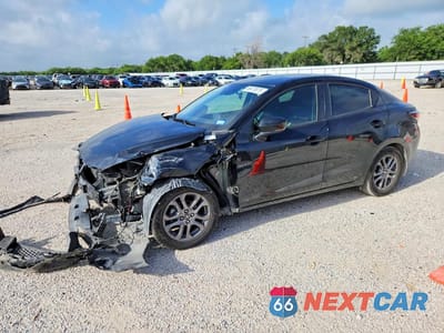 2019 TOYOTA YARIS XLE 3MYDLBYV4KY506011 - główne zdjęcie licytacji z USA - miniatura
