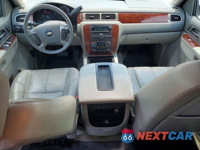 Zdjęcie 8 z 13 samochodu: 2012 CHEVROLET TAHOE K1500 LT VIN:1GNSKBE06CR140035 - miniatura