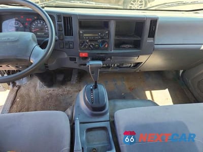 Zdjęcie 8 z 12 samochodu: 2019 ISUZU NPR HD VIN:54DC4W1C8KS814414 - miniatura