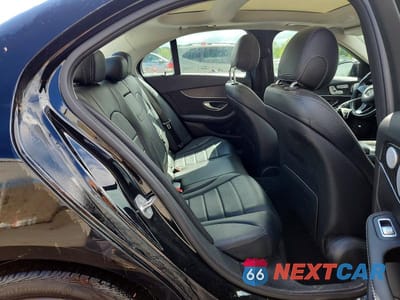 Zdjęcie 10 z 12 samochodu: 2017 MERCEDES-BENZ C 300 4MATIC VIN:55SWF4KB9HU185644 - miniatura