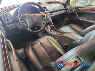 Zdjęcie 8 z 12 samochodu: 2001 MERCEDES-BENZ CLK 320 VIN:WDBLK65G81T070506 - miniatura