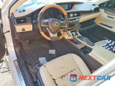 Zdjęcie 8 z 12 samochodu: 2018 LEXUS ES 300H VIN:JTHBW1GG0J2190614 - miniatura