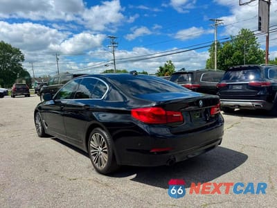 Trzecie zdjęcie samochodu z tyłu: 2019 BMW 530 XI VIN:WBAJA7C50KG910112 - miniatura