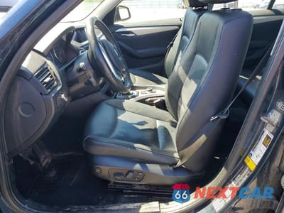 Zdjęcie 7 z 12 samochodu: 2014 BMW X1 XDRIVE28I VIN:WBAVL1C56EVY13098 - miniatura