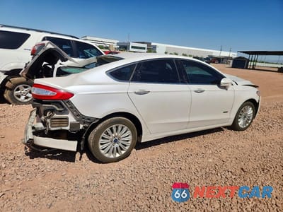 Trzecie zdjęcie samochodu z tyłu: 2014 FORD FUSION TITANIUM PHEV VIN:3FA6P0SU6ER150696 - miniatura