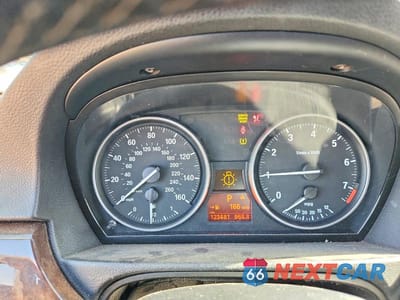 Zdjęcie 9 z 13 samochodu: 2010 BMW 328 I VIN:WBAPH7G57ANM51526 - miniatura