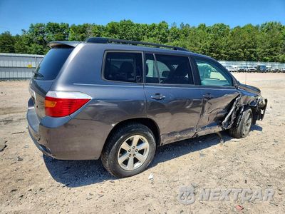 Trzecie zdjęcie samochodu z tyłu: 2010 TOYOTA HIGHLANDER BASE VIN:JTEBK3EH1A2164443 - miniatura