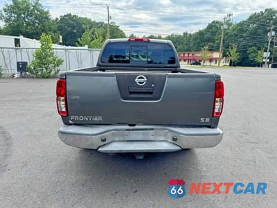Zdjęcie 6 z 11 samochodu: 2005 NISSAN FRONTIER SE VIN:1N6AD06W05C402608 - miniatura
