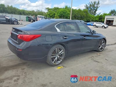 Trzecie zdjęcie samochodu z tyłu: 2015 INFINITI Q50 HYBRID PREMIUM VIN:JN1AV7AP4FM790708 - miniatura