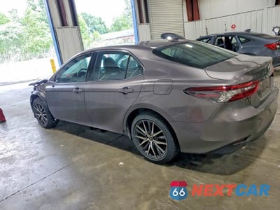 Drugie zdjęcie samochodu z przodu: 2022 TOYOTA CAMRY XLE VIN:4T1F31AK7NU573724 - miniatura