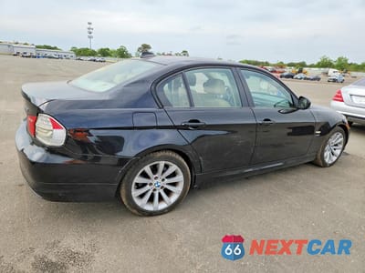 Trzecie zdjęcie samochodu z tyłu: 2011 BMW 328 XI SULEV VIN:WBAPK5G56BNN24943 - miniatura