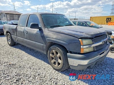 Czwarte zdjęcie samochodu z boku: 2005 CHEVROLET SILVERADO C1500 VIN:1GCEC19X05Z267709 - miniatura