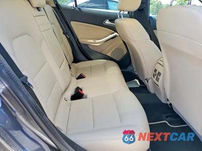 Zdjęcie 10 z 12 samochodu: 2019 MERCEDES-BENZ GLA 250 VIN:WDCTG4EB7KJ602900 - miniatura