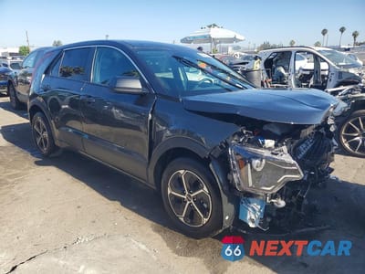 Czwarte zdjęcie samochodu z boku: 2026 KIA NIRO LX VIN:KNDCP3LE2T5343837 - miniatura
