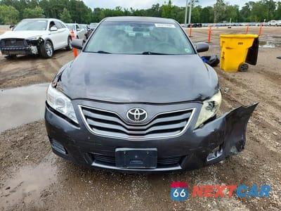 Piąte zdjęcie samochodu w środku: 2010 TOYOTA CAMRY LE VIN:4T4BF3EK5AR013230 - miniatura